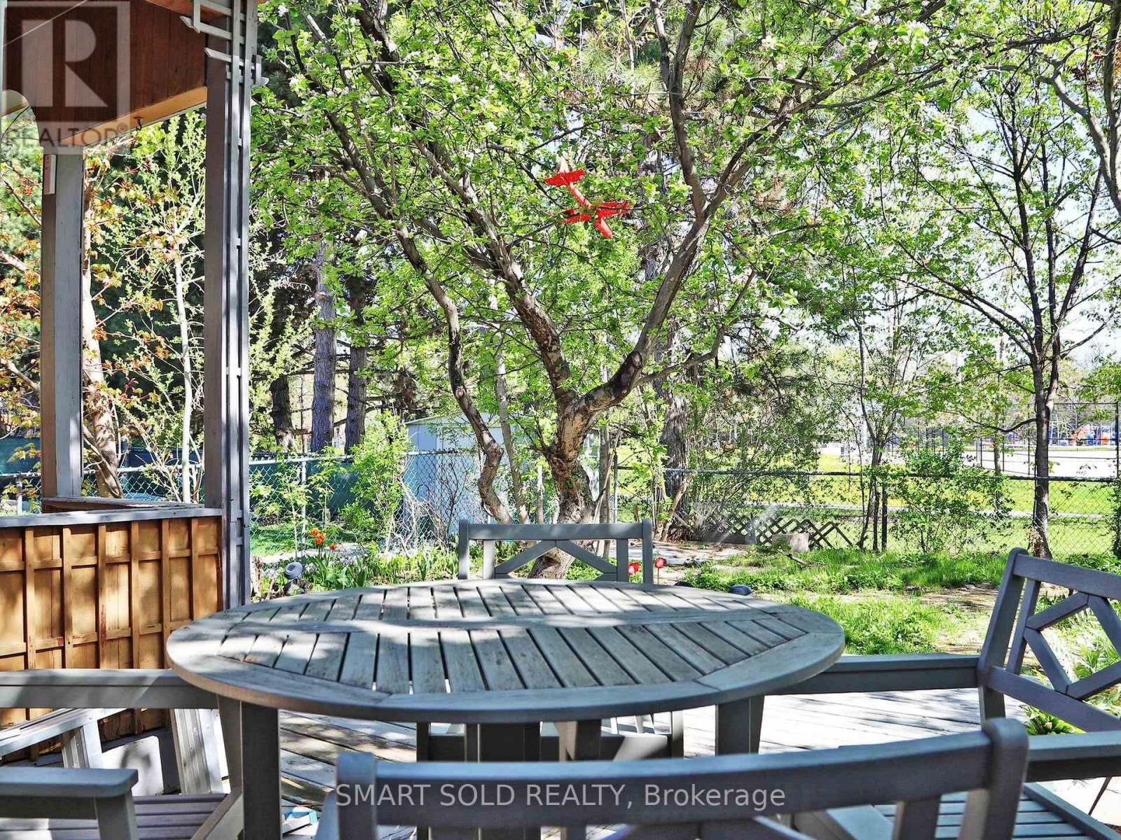 168 STEPHEN STREET Image 31