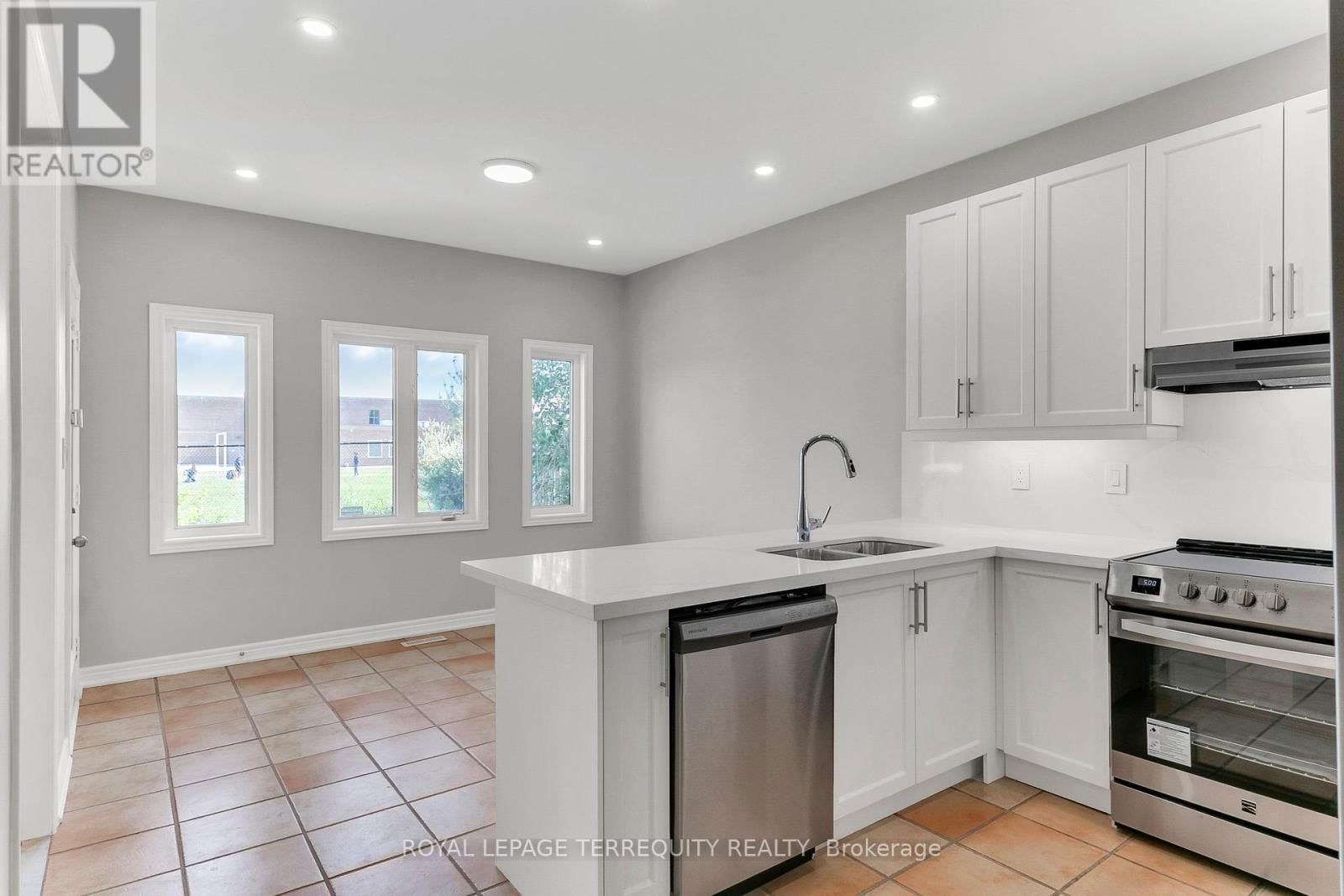 93 SILVERADO TRAIL Image 11