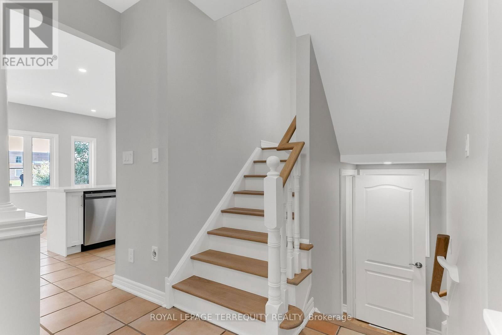 93 SILVERADO TRAIL Image 5
