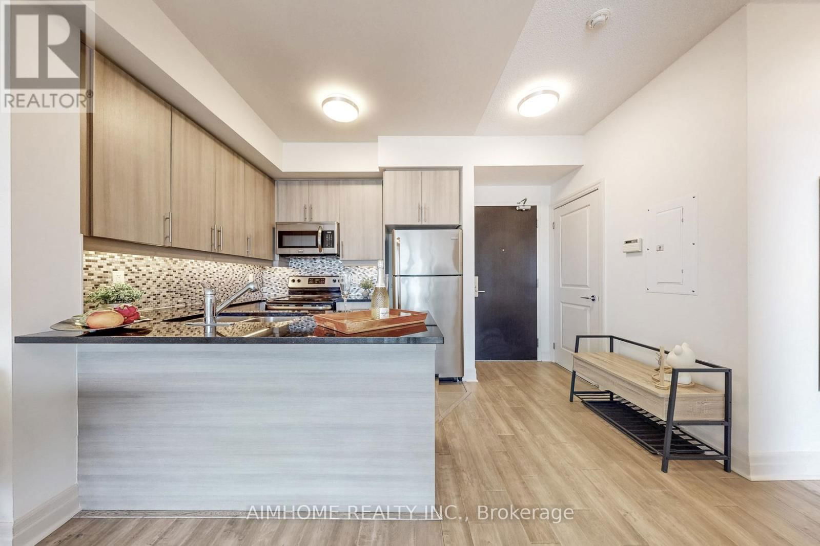 1004 - 8110 BIRCHMOUNT ROAD Image 12