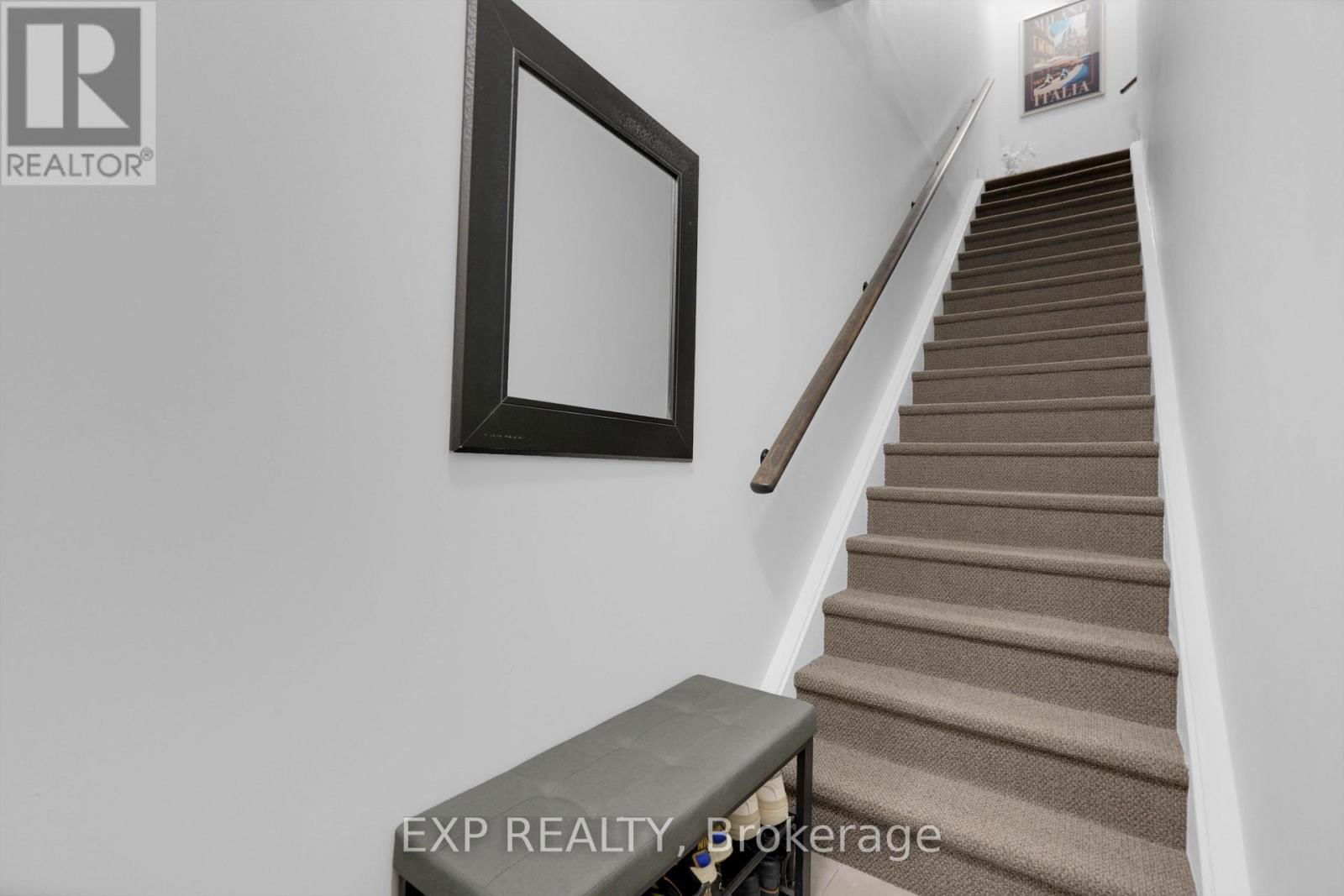 112 - 600 ALEX GARDNER CIRCLE Image 3