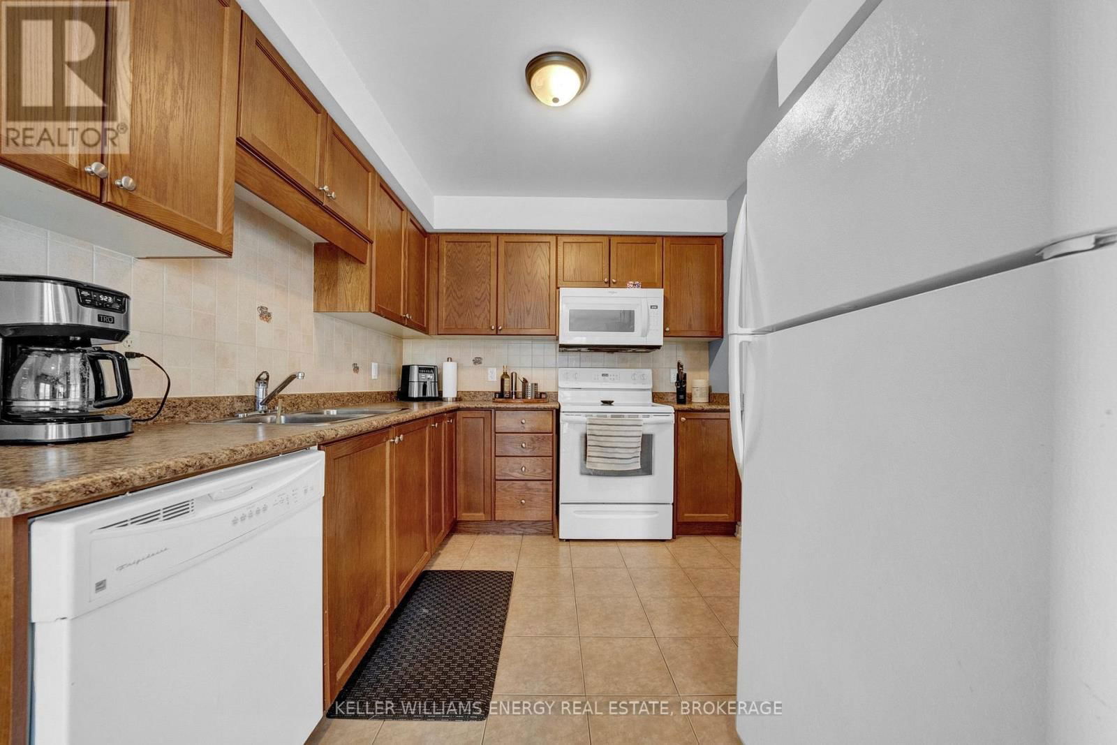 24 KEN WAGG CRESCENT Image 21