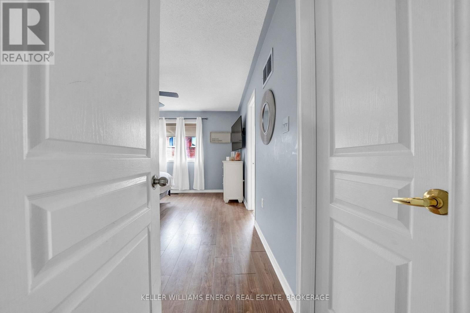 24 KEN WAGG CRESCENT Image 34