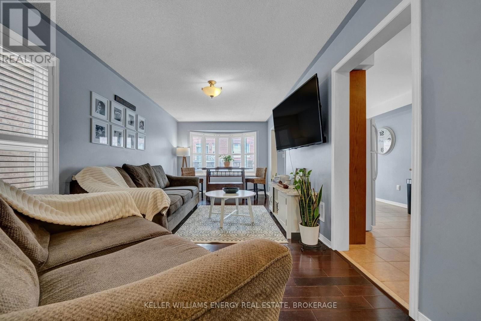 24 KEN WAGG CRESCENT Image 9