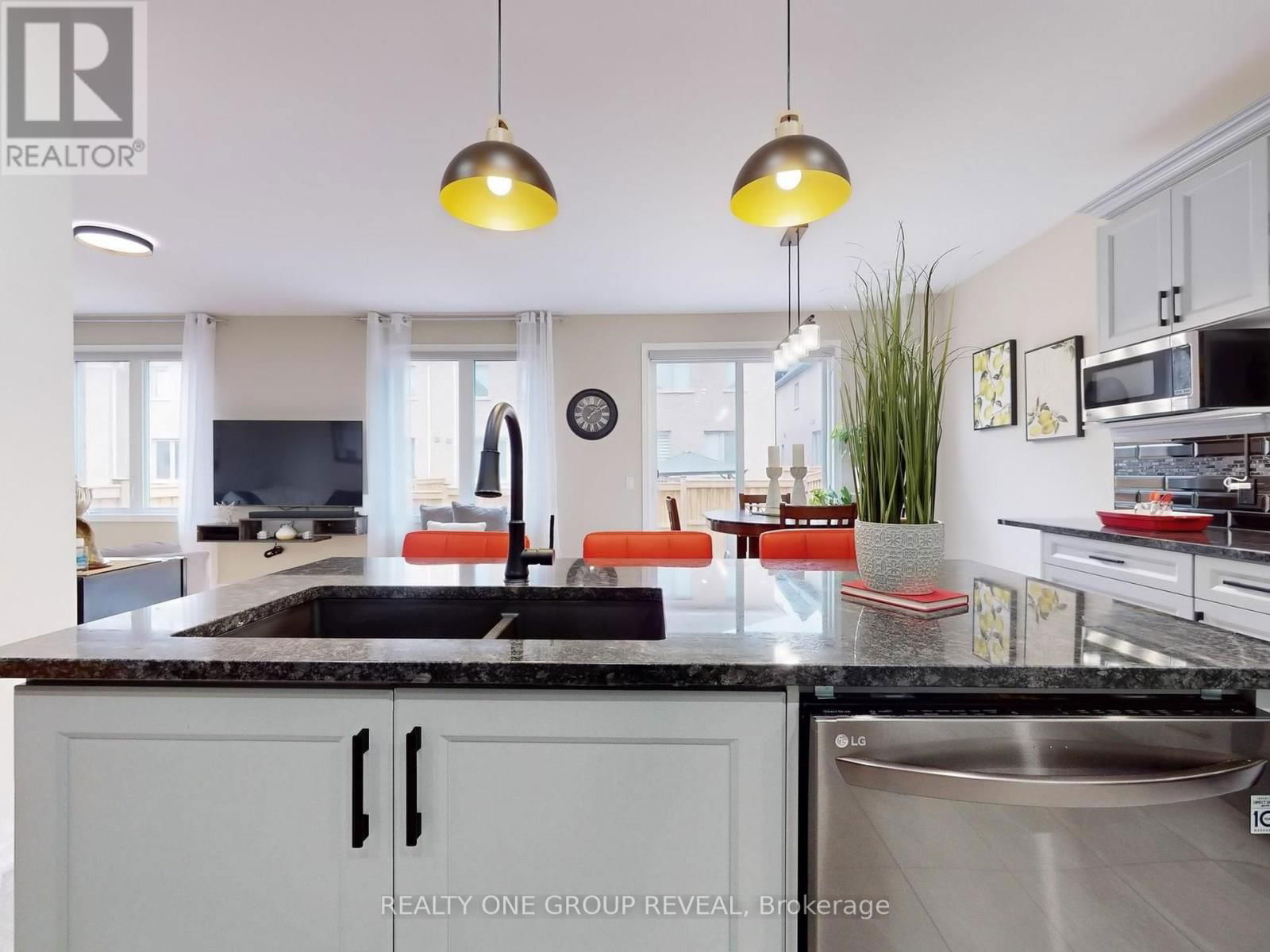 58 BUSATO DRIVE Image 17