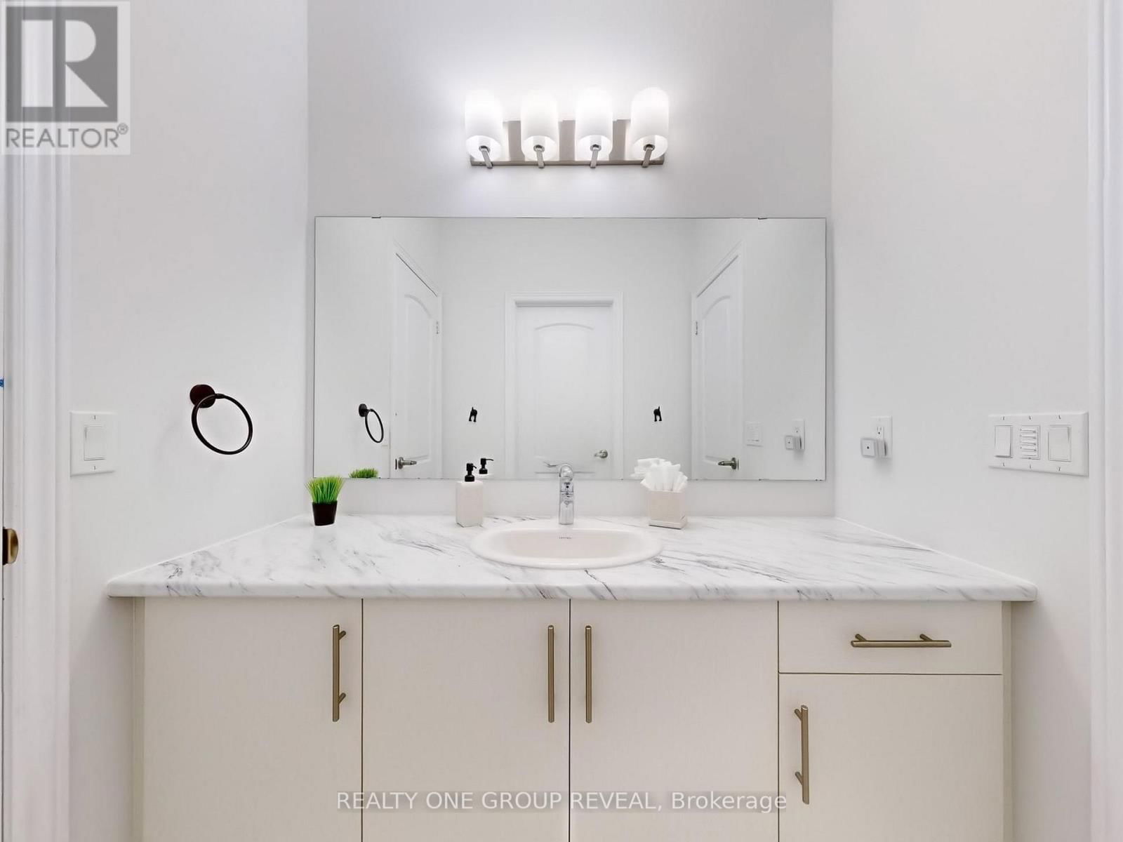 58 BUSATO DRIVE Image 39