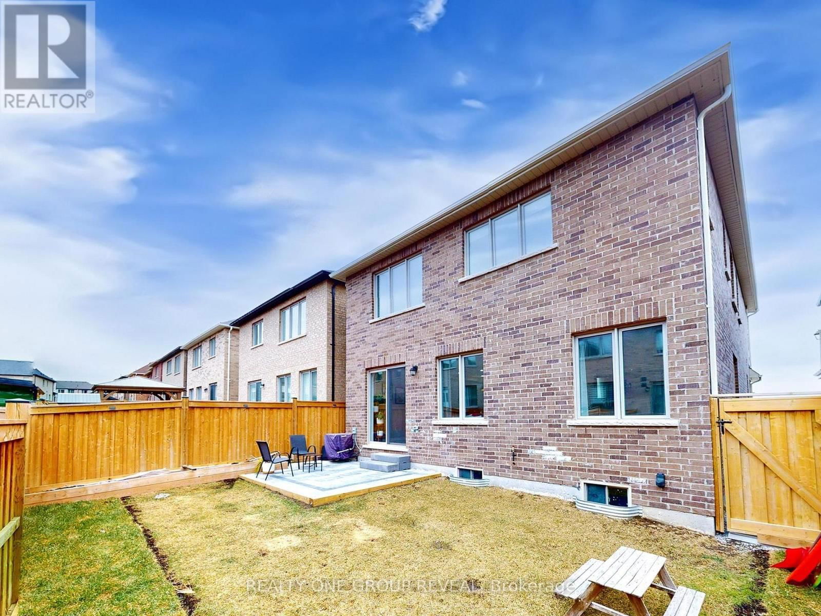 58 BUSATO DRIVE Image 49