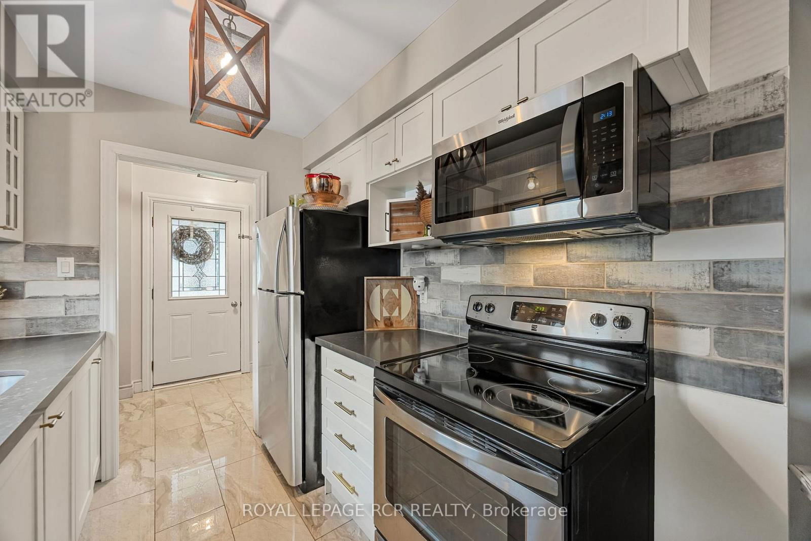 14 MCMULKIN STREET Image 20