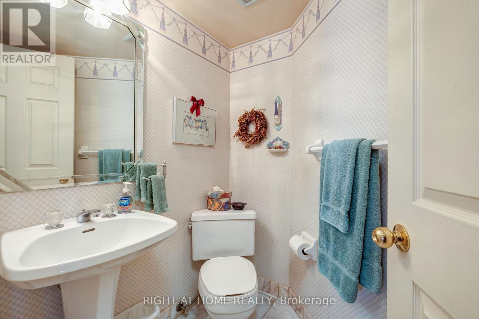 914 - 610 BULLOCK DRIVE Image 31
