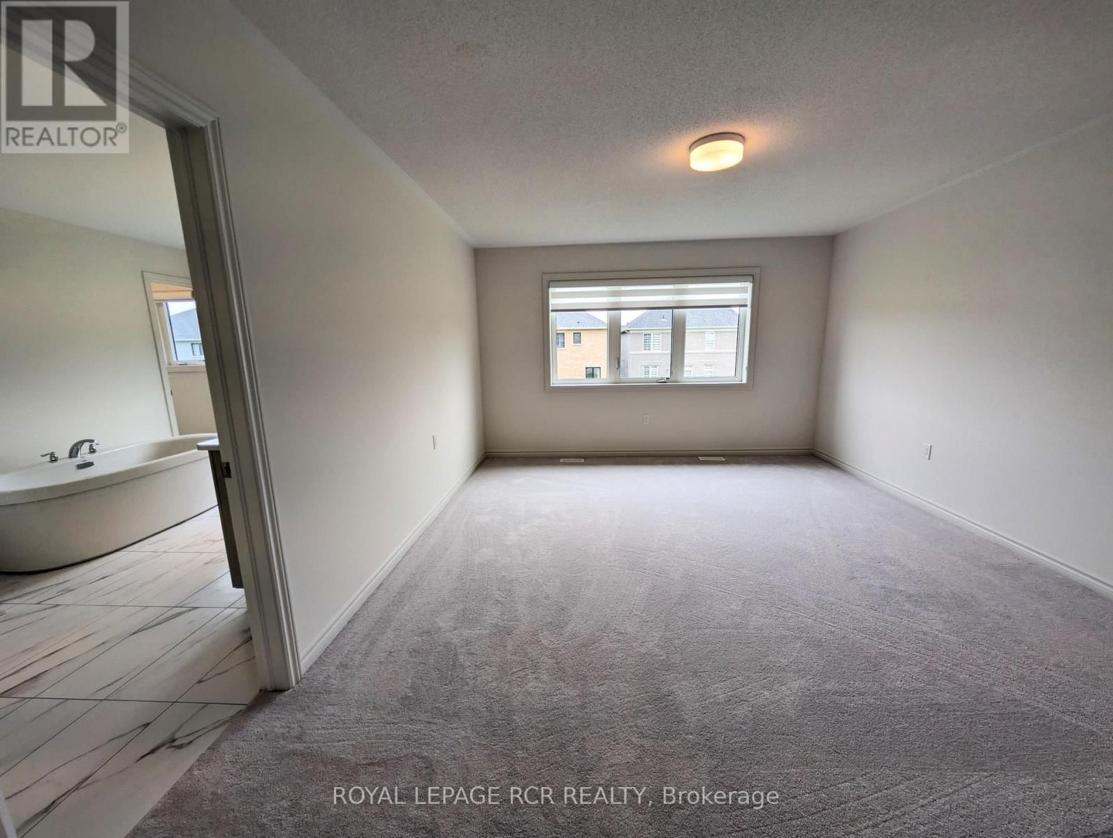 22 SANDHILL CRESCENT Image 20