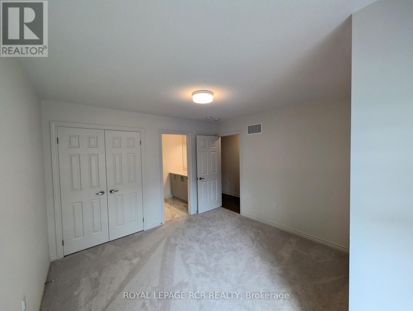 22 SANDHILL CRESCENT Image 29