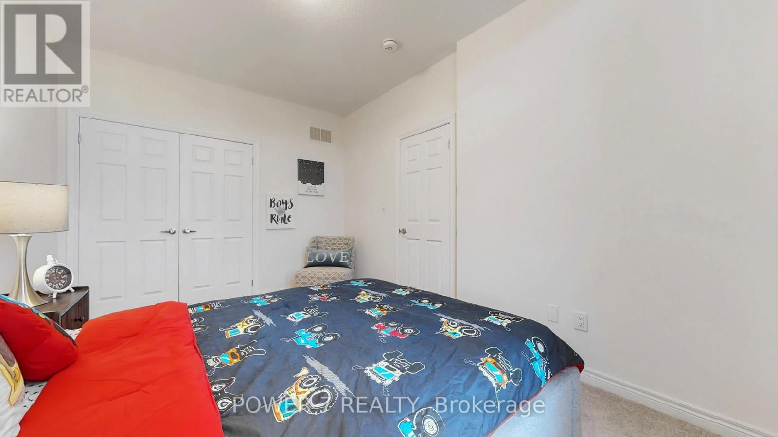 381 CHOUINARD WAY Image 31