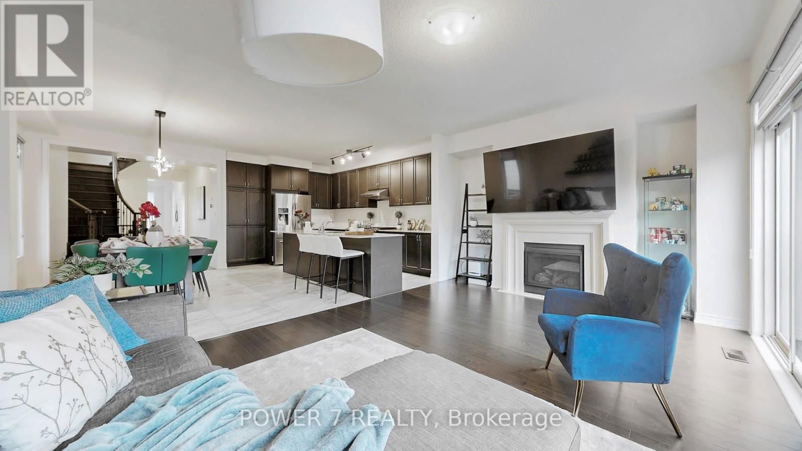 381 CHOUINARD WAY Image 6