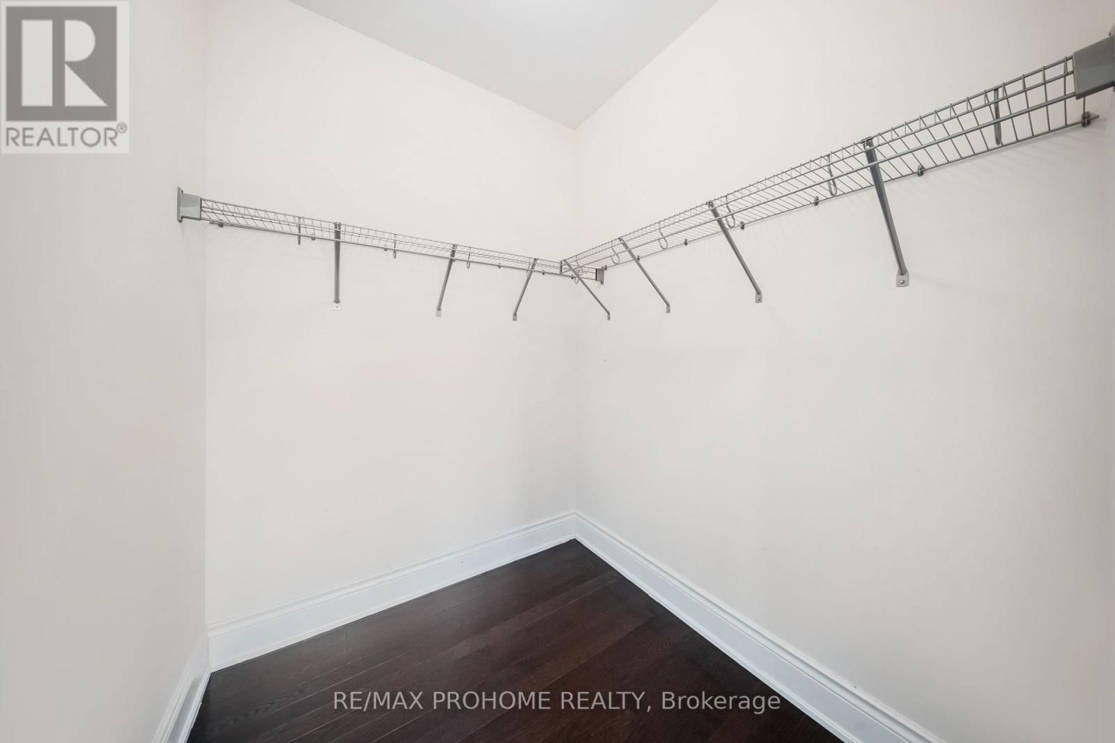 48 SILVER STERLING CRESCENT Image 31