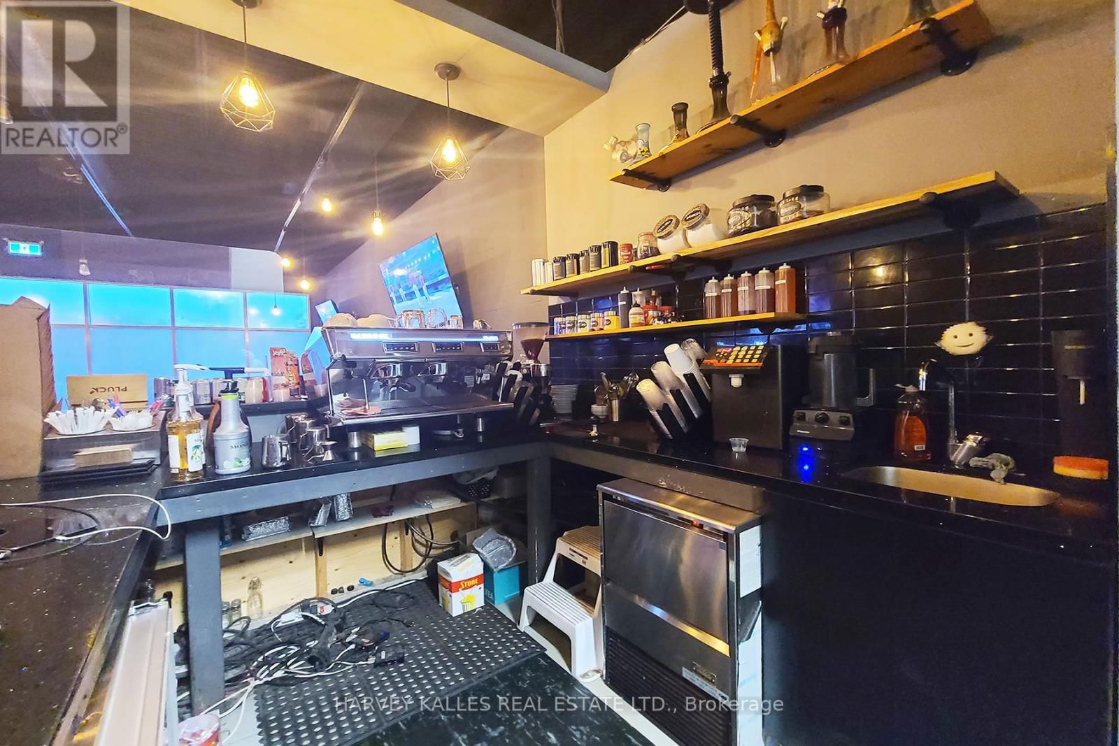 25 - 8099 WESTON ROAD Image 10