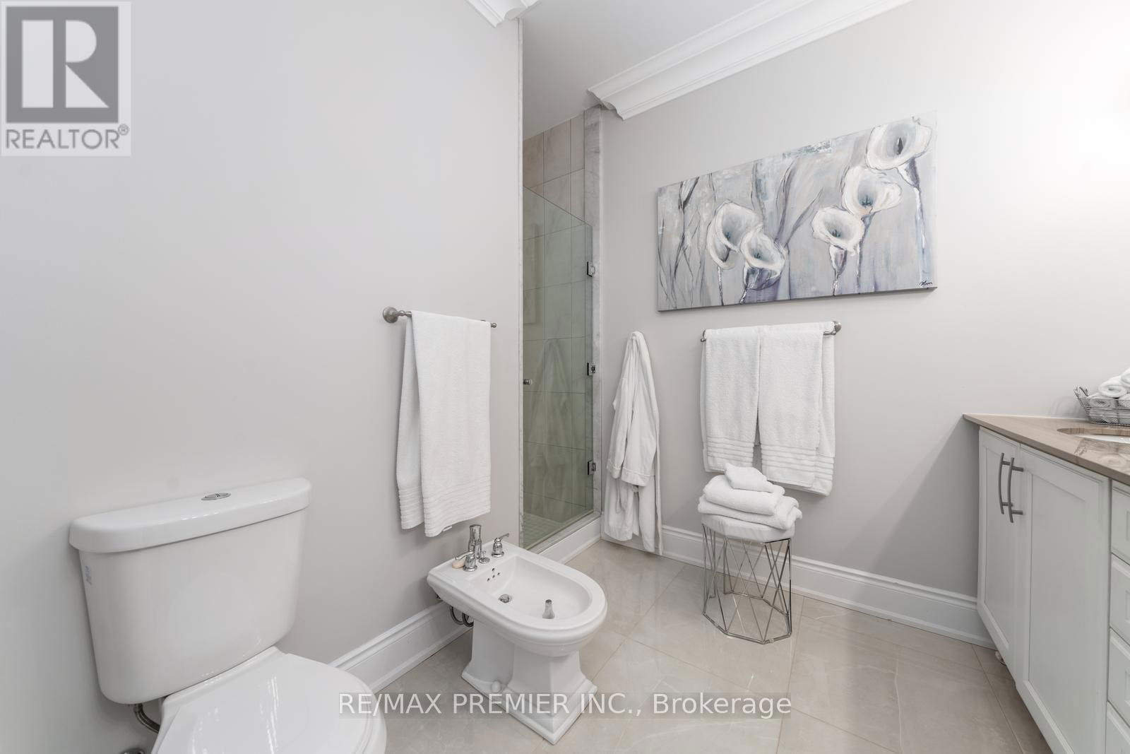 Ph06 - 9255 JANE STREET Image 23