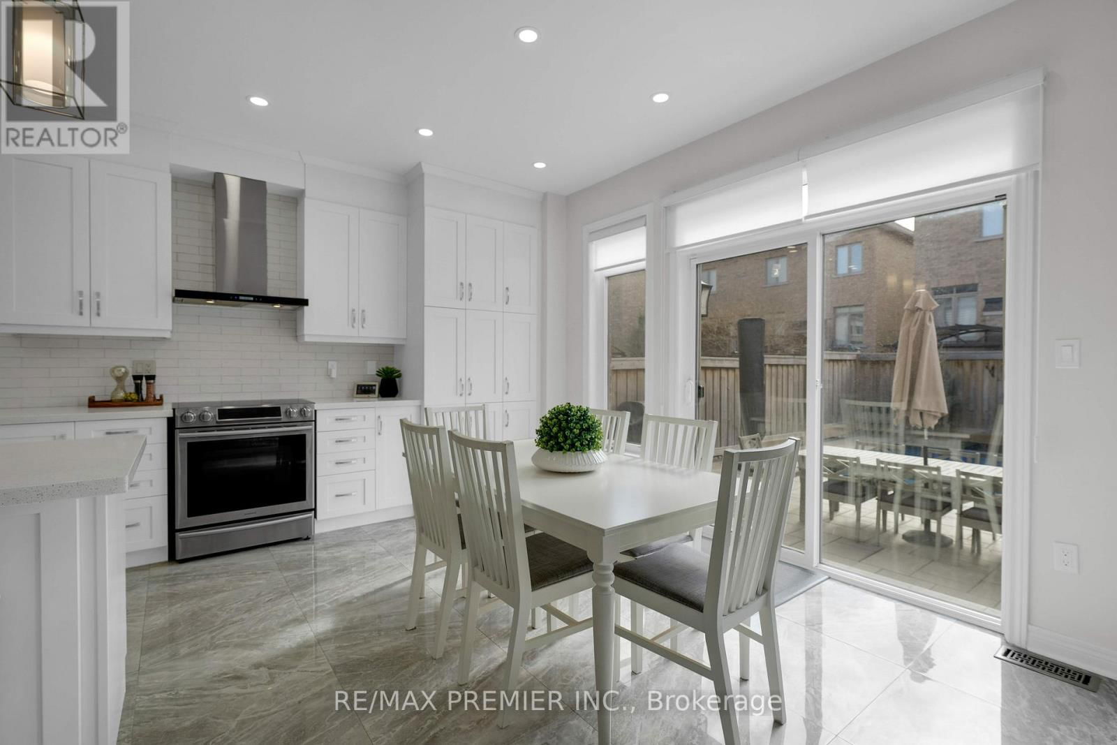 297 INVERNESS WAY Image 11