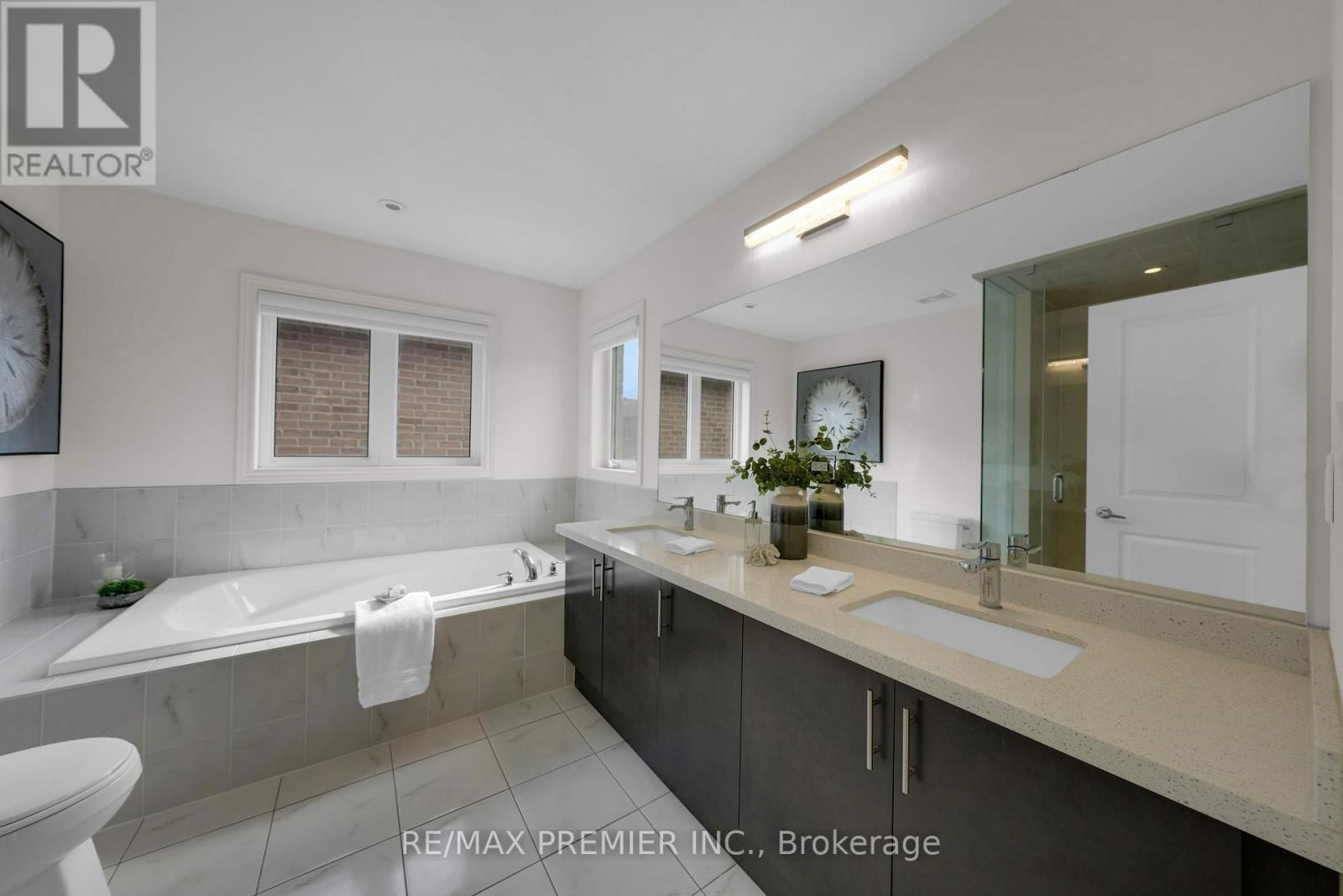 297 INVERNESS WAY Image 27