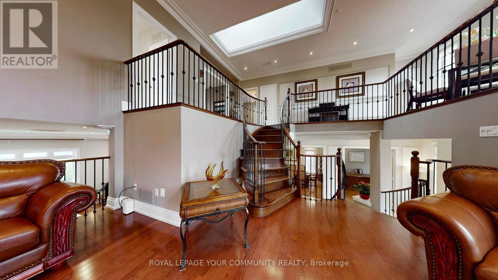 10 GANNETT DRIVE Image 24