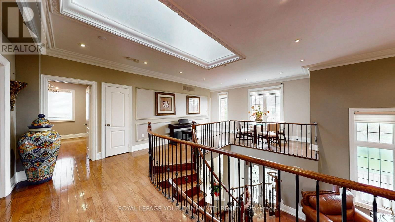 10 GANNETT DRIVE Image 28