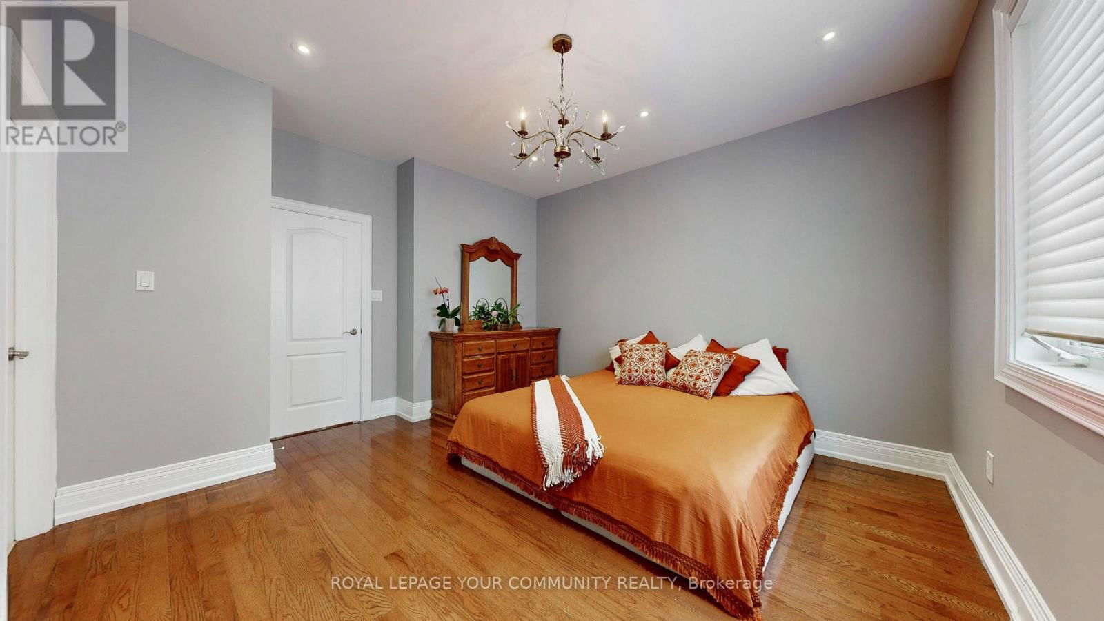10 GANNETT DRIVE Image 34