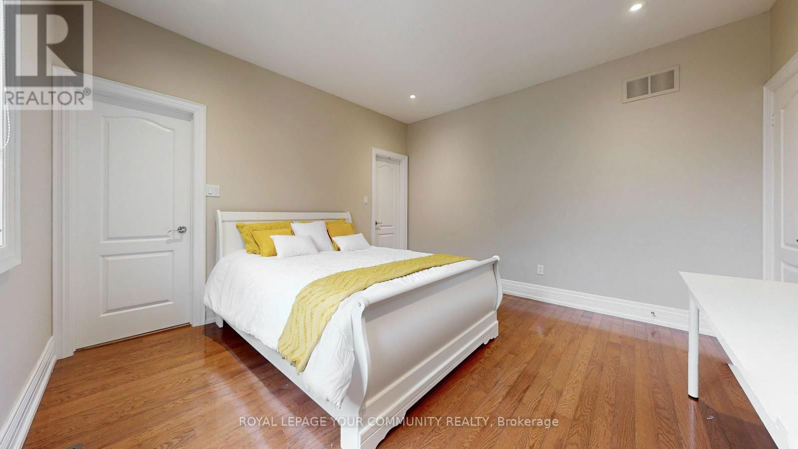 10 GANNETT DRIVE Image 35