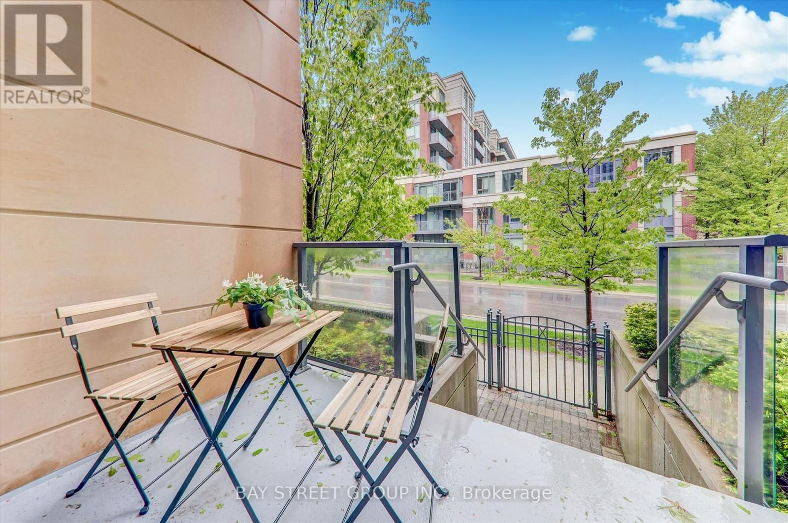 #116 - 28 UPTOWN DRIVE Image 18
