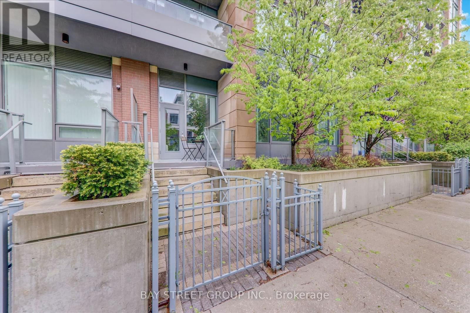 #116 - 28 UPTOWN DRIVE Image 34
