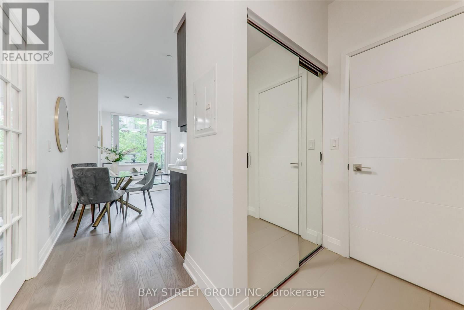 #116 - 28 UPTOWN DRIVE Image 6