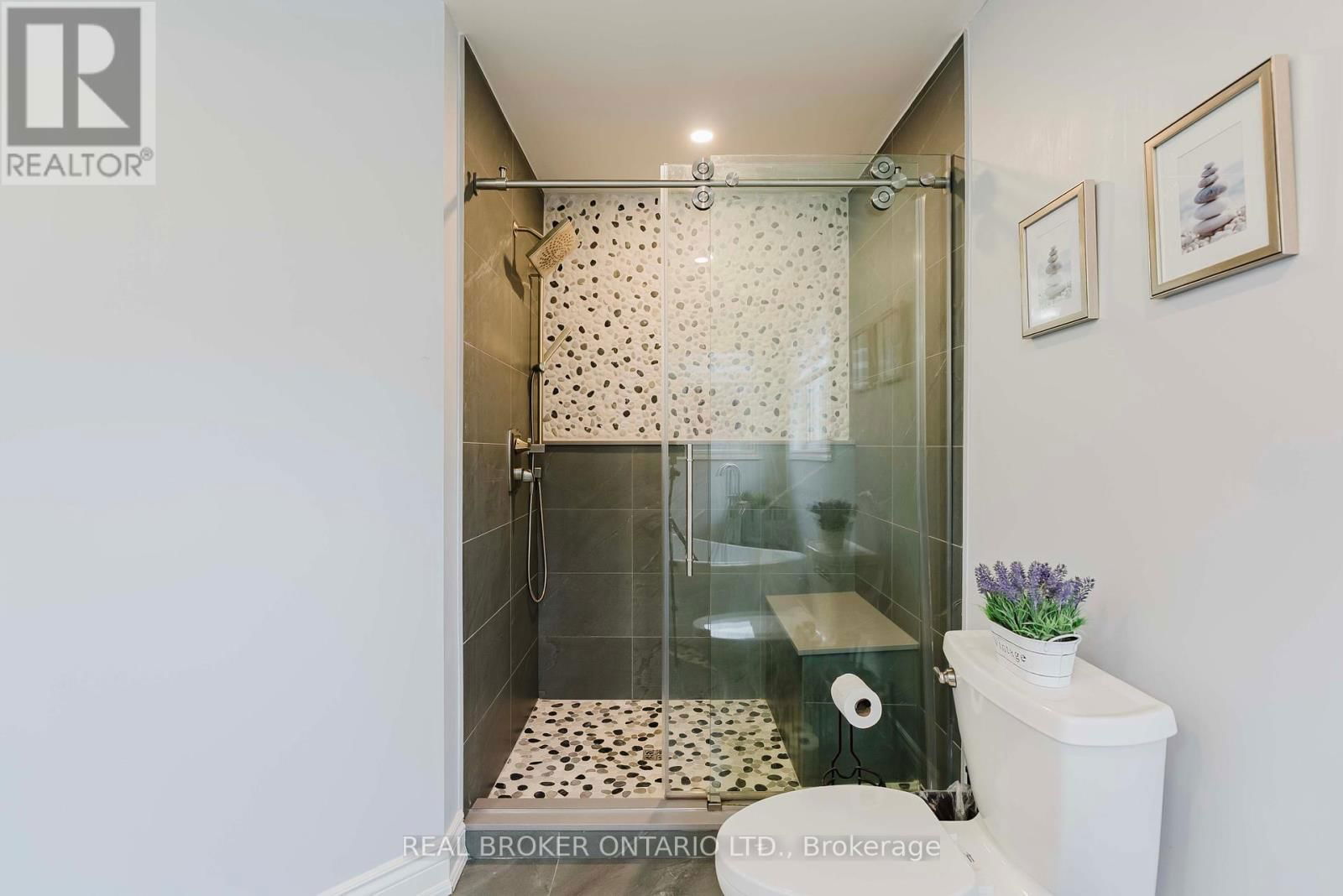 16 JACK ASHTON AVENUE Image 18