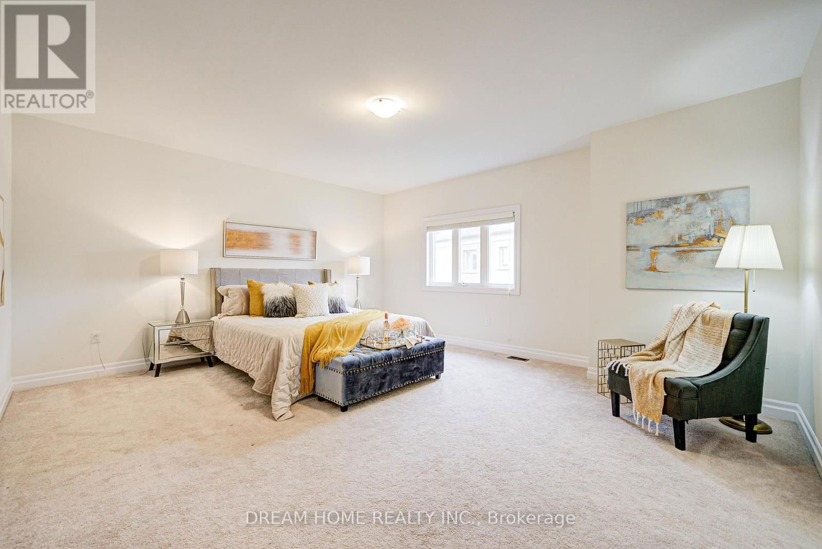 113 BOTELHO CIRCLE Image 32