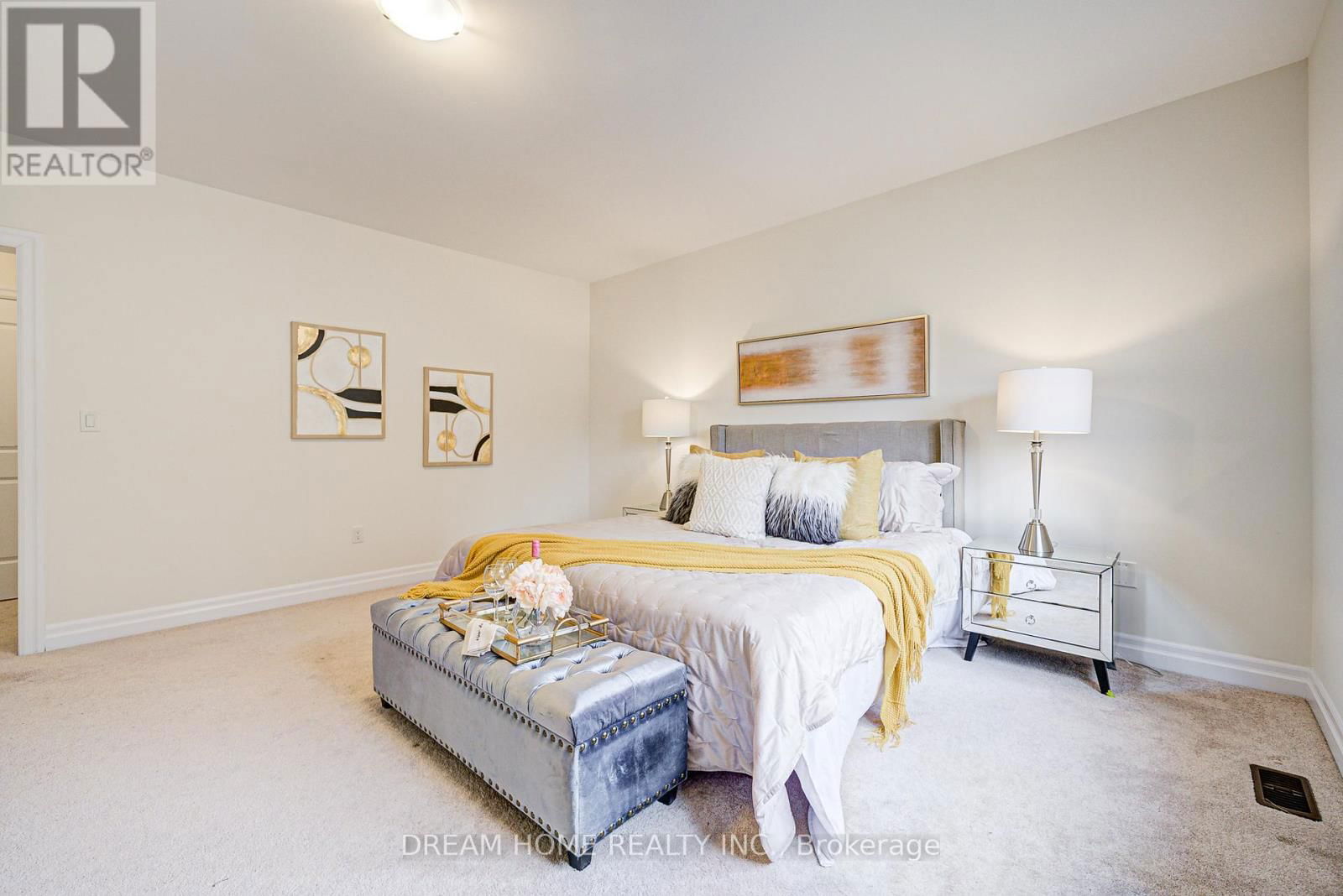 113 BOTELHO CIRCLE Image 33