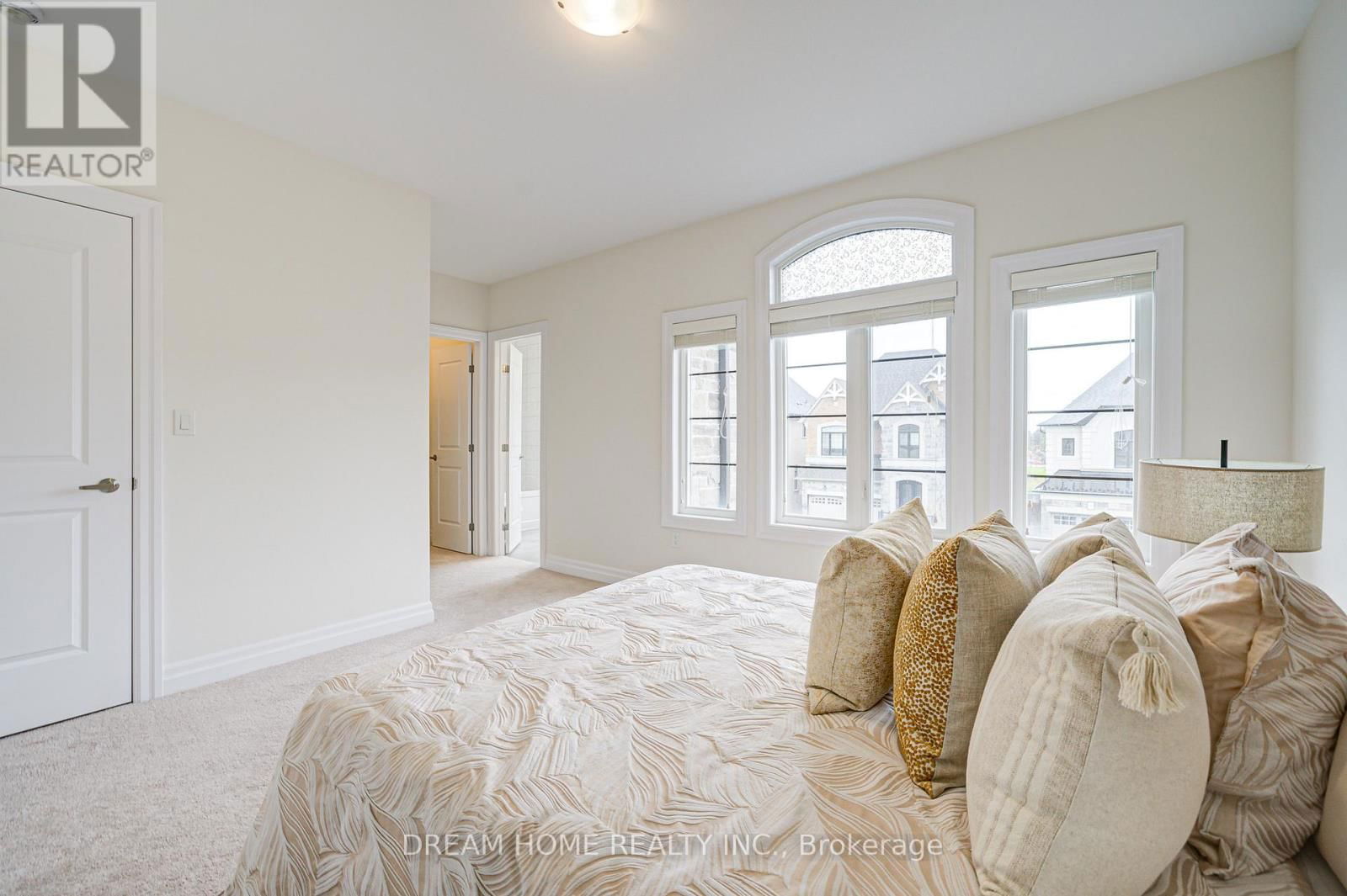 113 BOTELHO CIRCLE Image 39