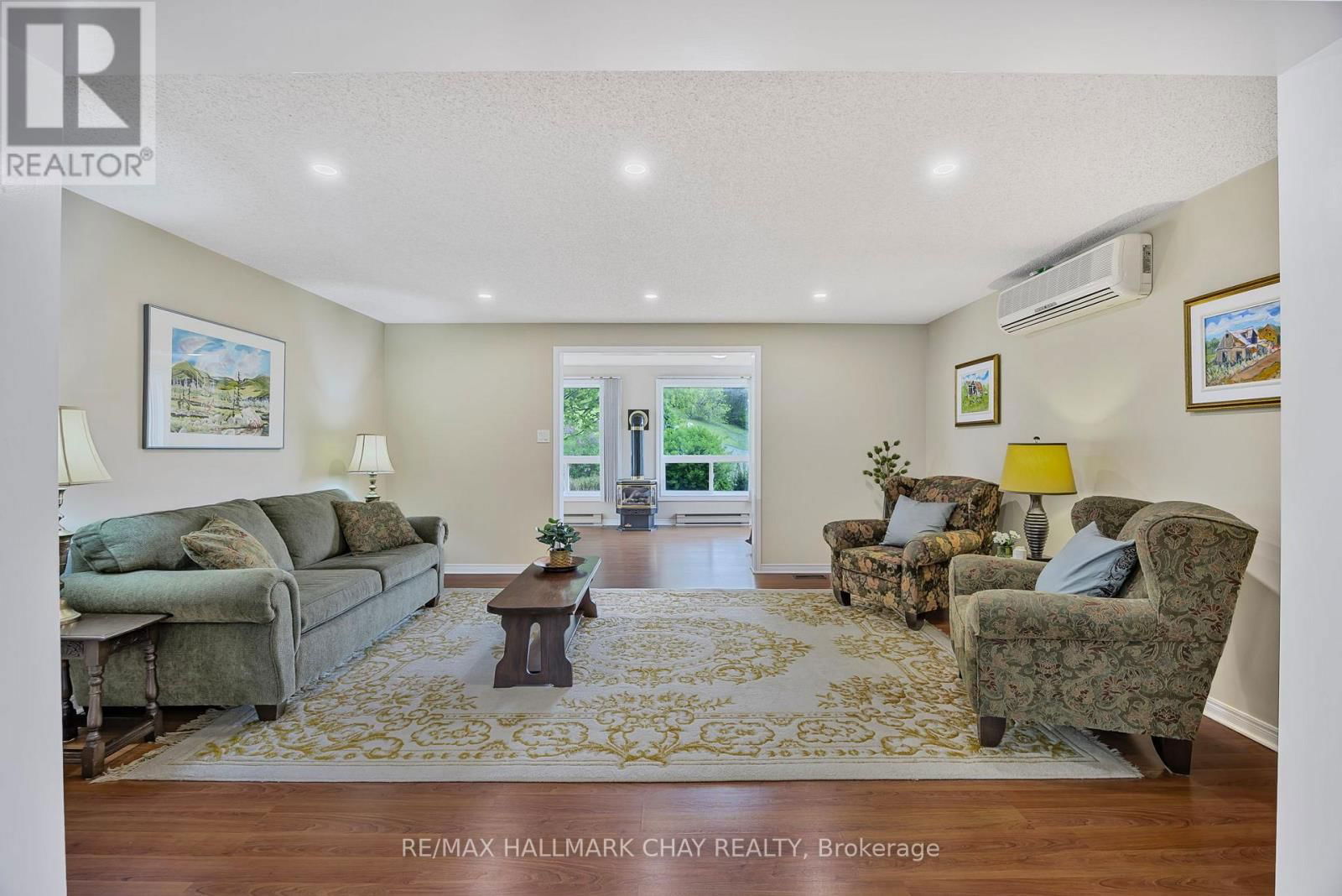 3 PINETREE COURT Image 12