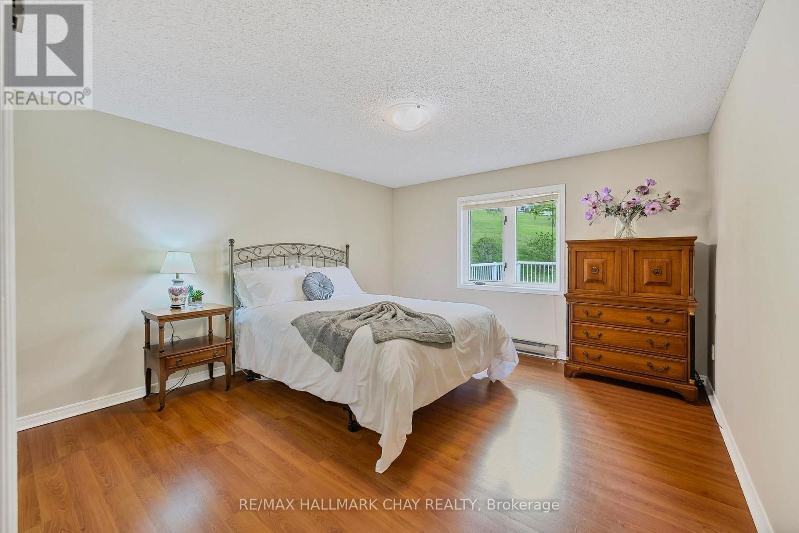 3 PINETREE COURT Image 20