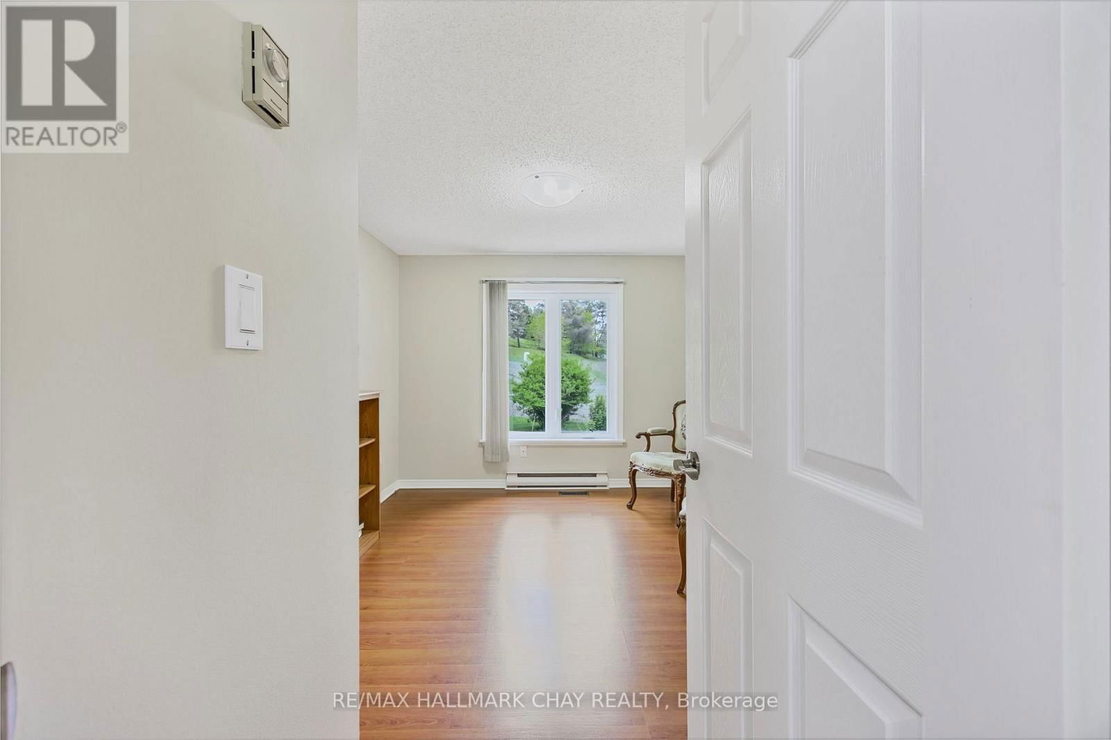 3 PINETREE COURT Image 31