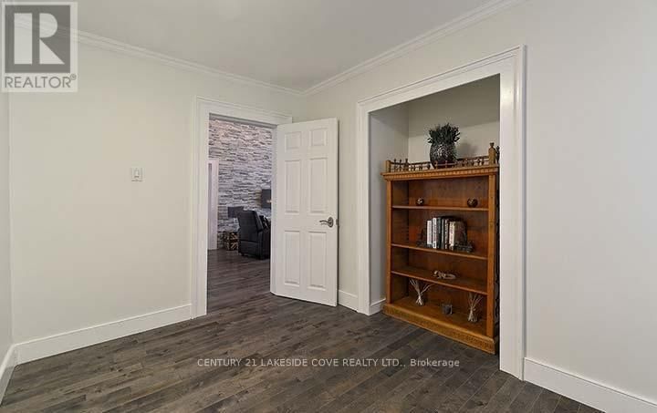 15 TYLER STREET Image 12