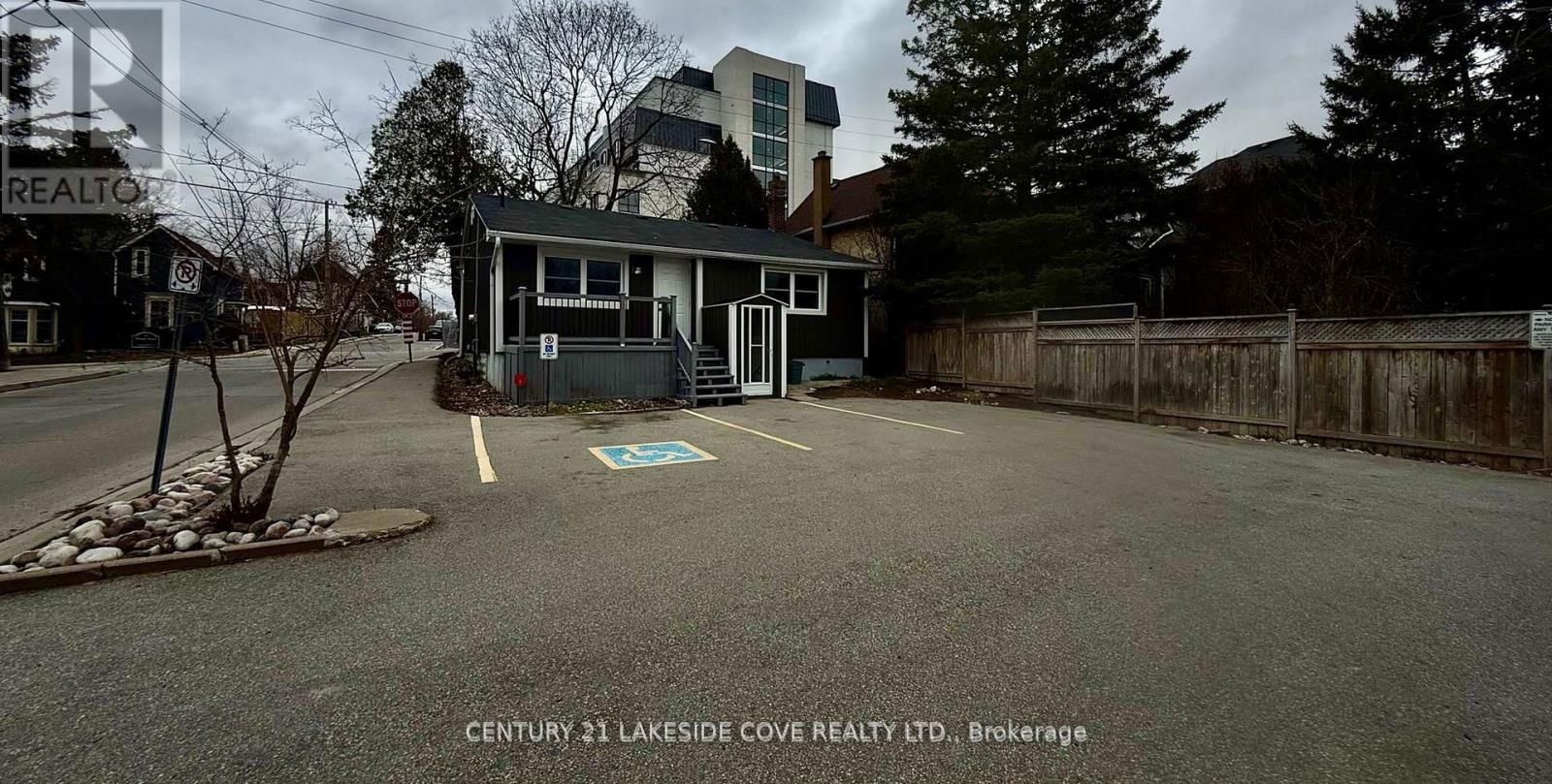 15 TYLER STREET Image 23