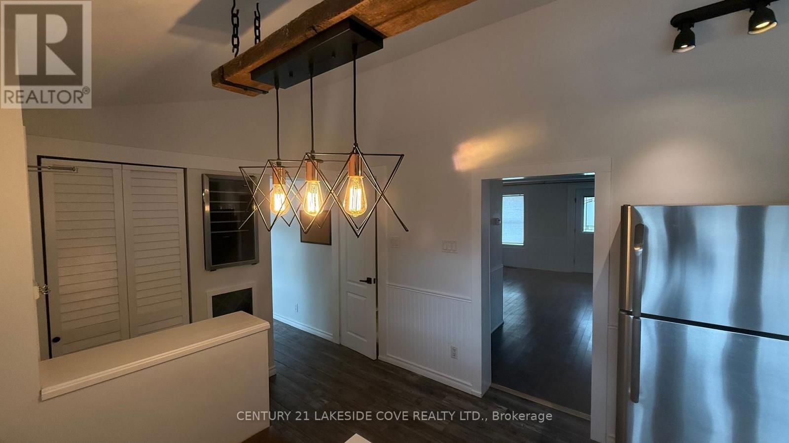 15 TYLER STREET Image 8
