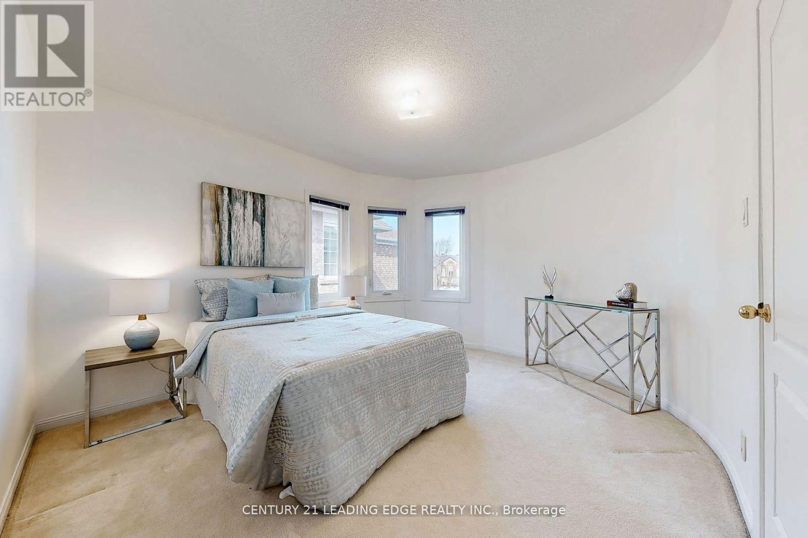 35 FORTUNE CRESCENT Image 36
