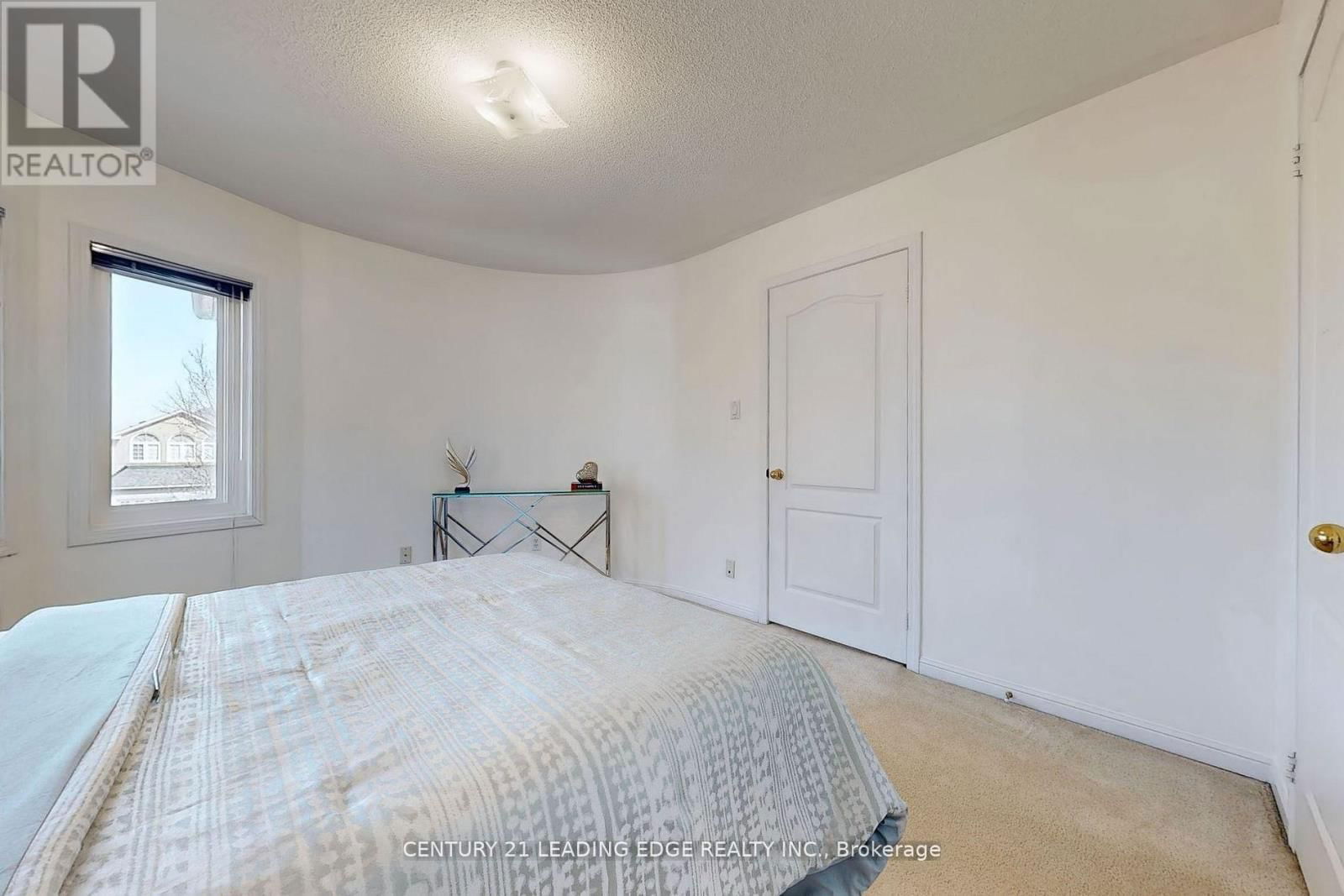35 FORTUNE CRESCENT Image 38