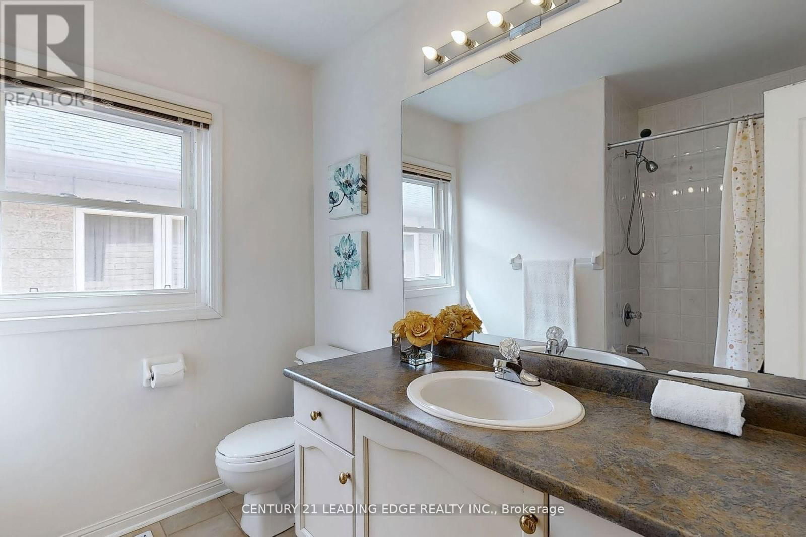 35 FORTUNE CRESCENT Image 41