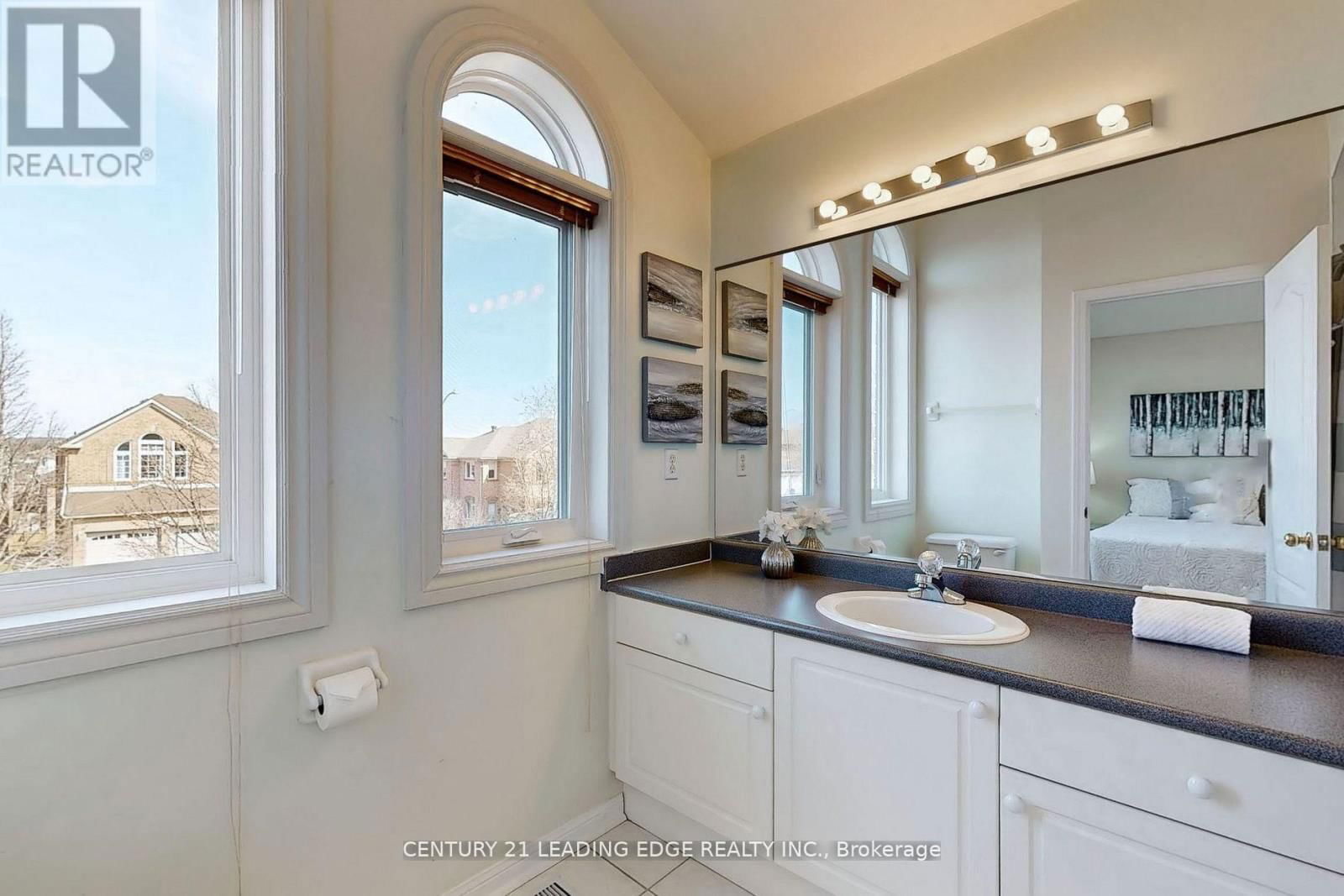 35 FORTUNE CRESCENT Image 42