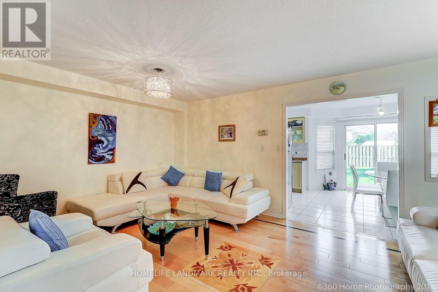 35 DECOROSO DRIVE Image 13