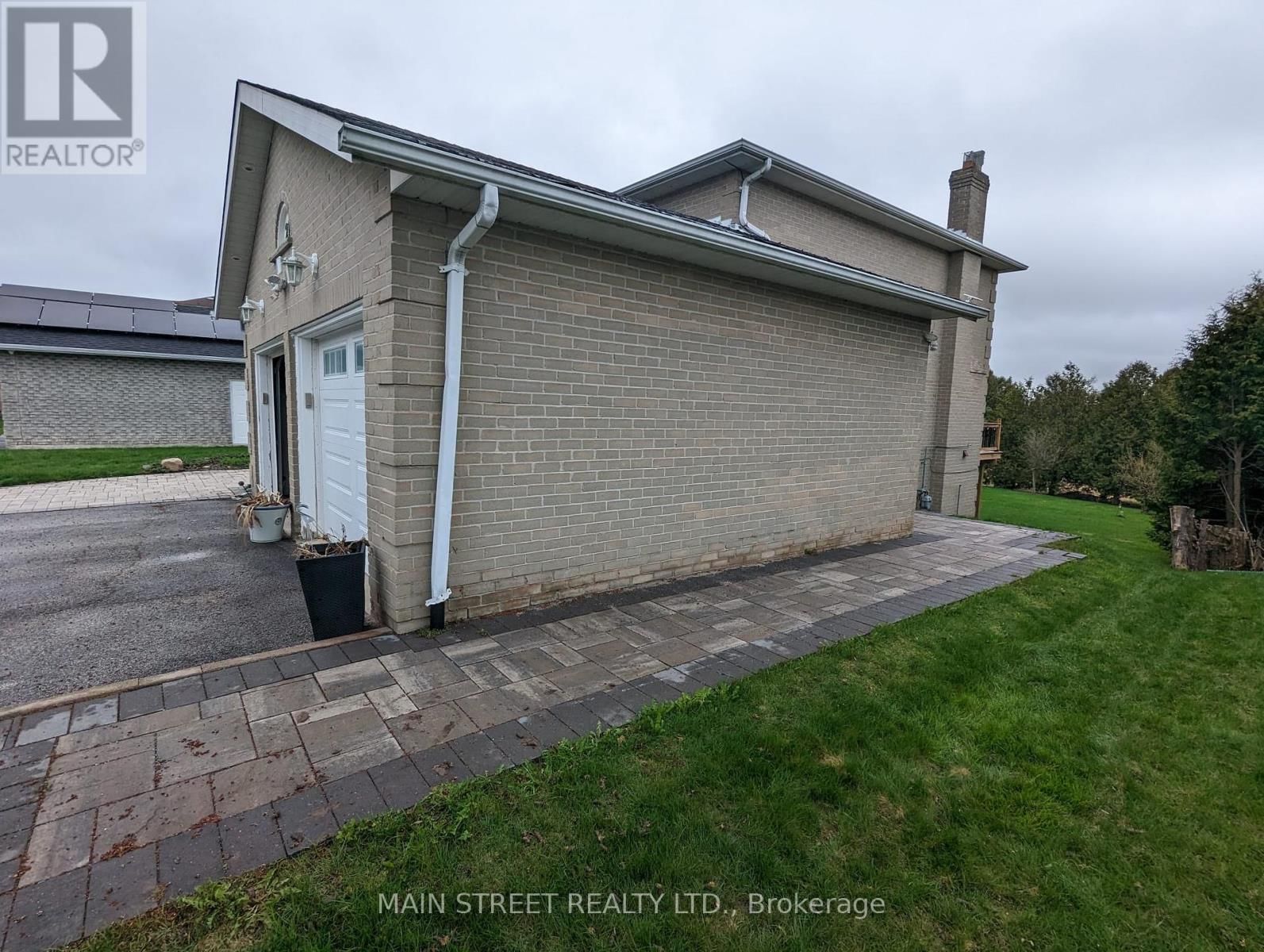 Apart - 214 STEGMAN ROAD Image 2
