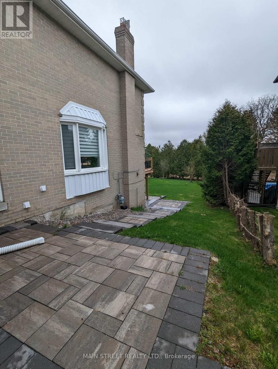 Apart - 214 STEGMAN ROAD Image 3
