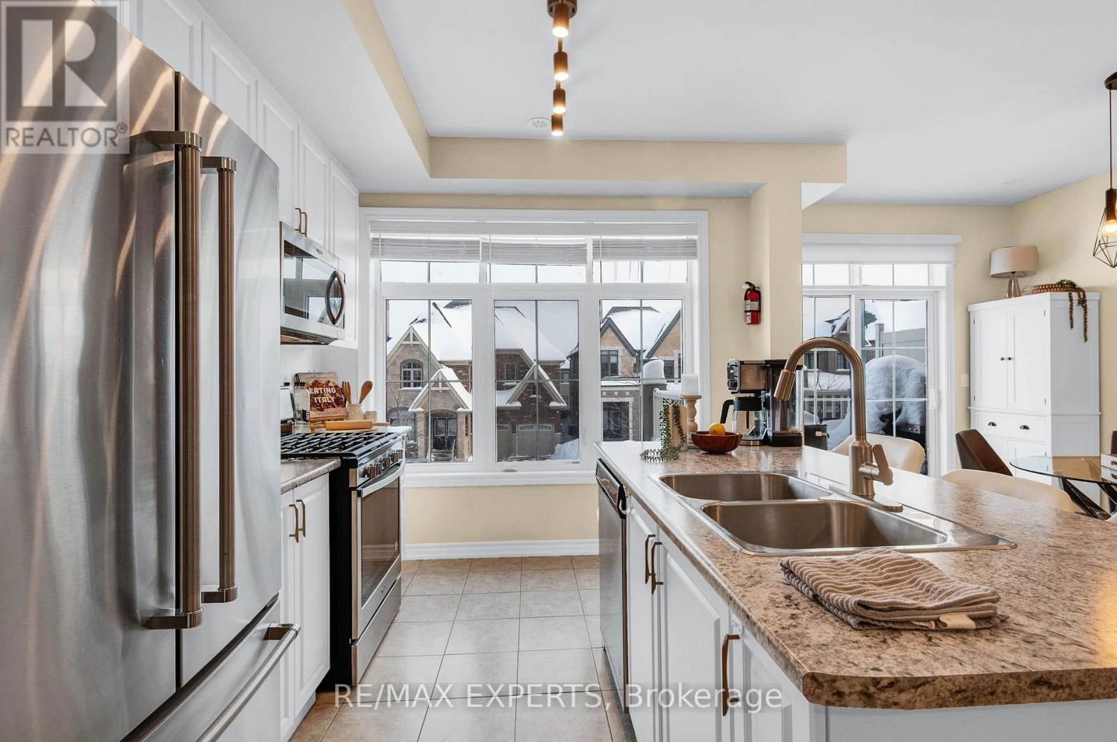 136 ALVIN PEGG DRIVE Image 10