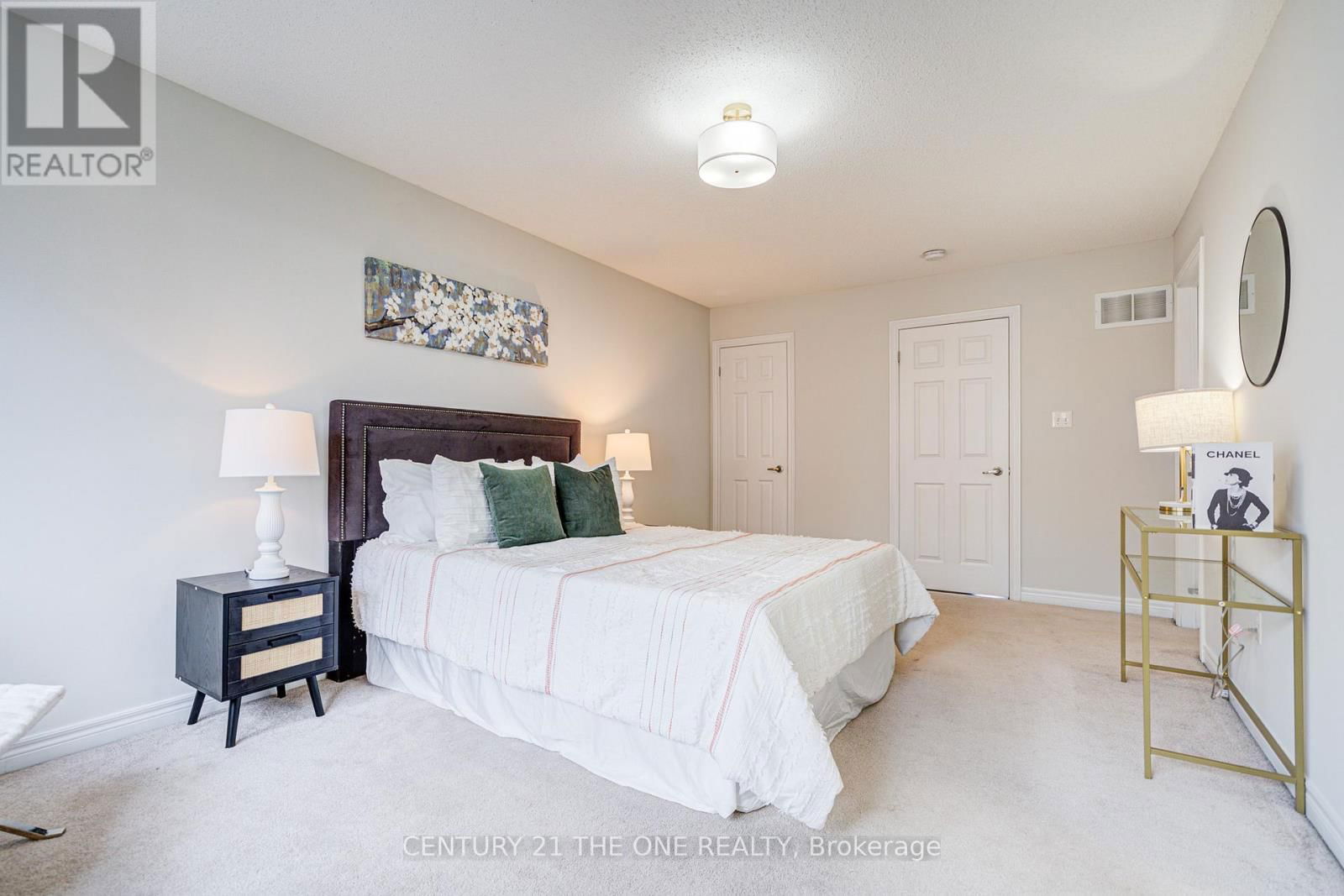 143 COLLIN COURT Image 19