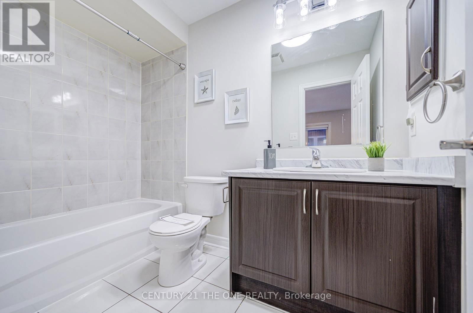 143 COLLIN COURT Image 25