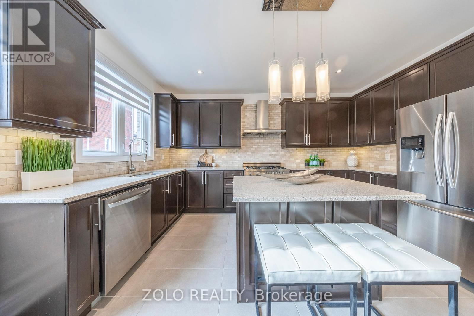 11 JOHN DAVIS GATE Image 15